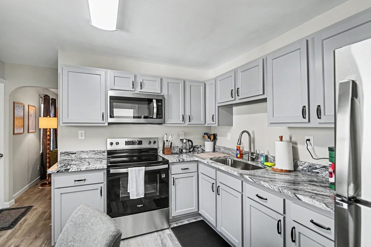 102 E Home Ave - Photo 6 of 28