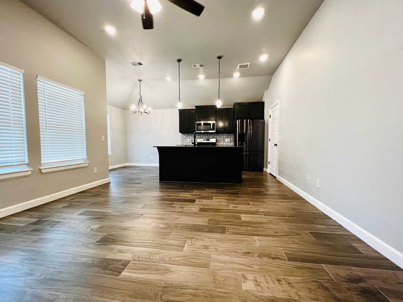 18608 Cantar Dr - Photo 2 of 17