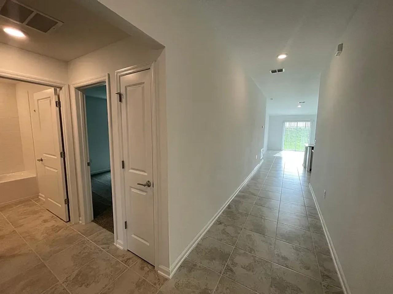 821 Citrus Reserve Blvd - Photo 4 of 14