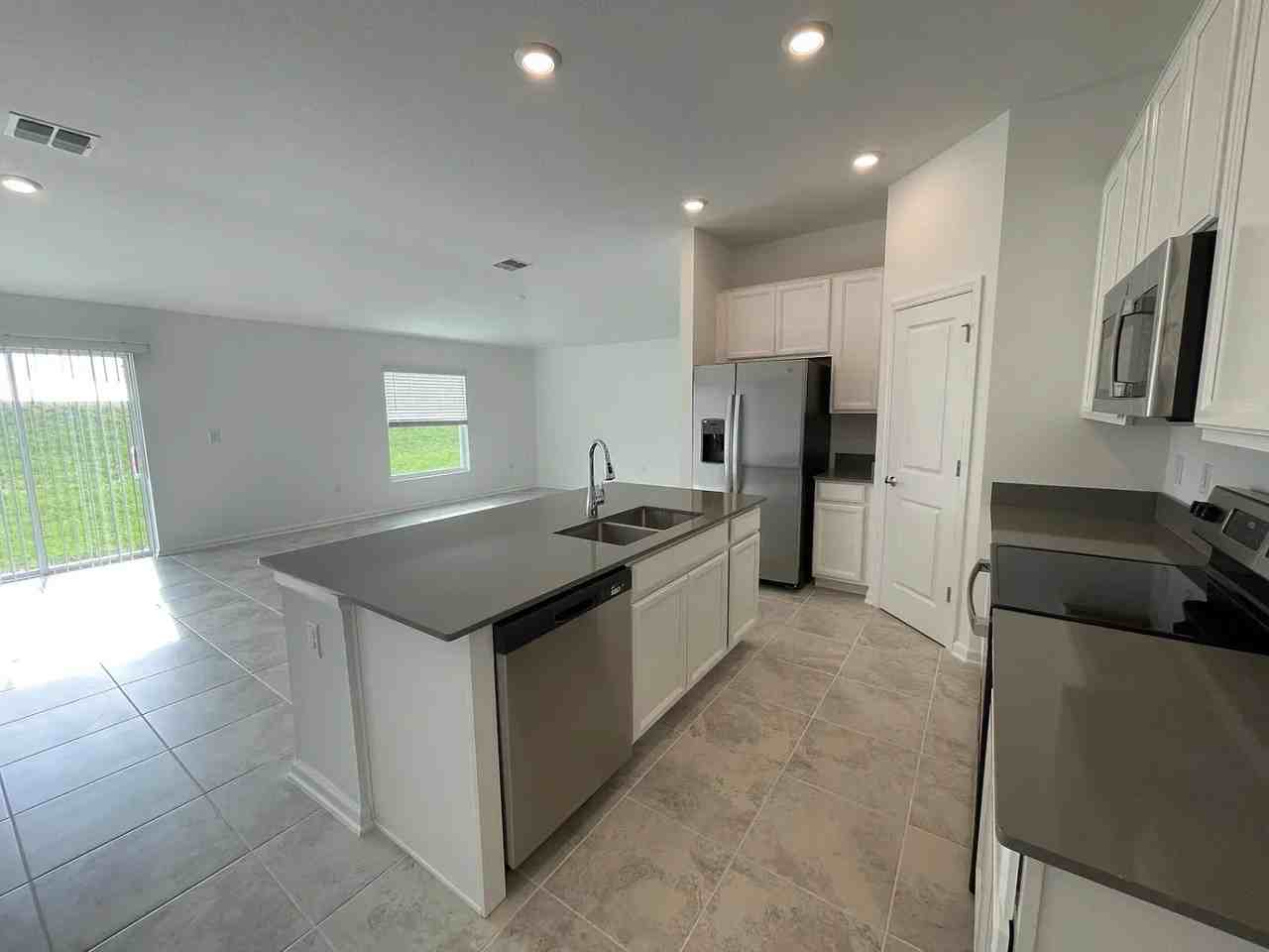 821 Citrus Reserve Blvd - Photo 6 of 14