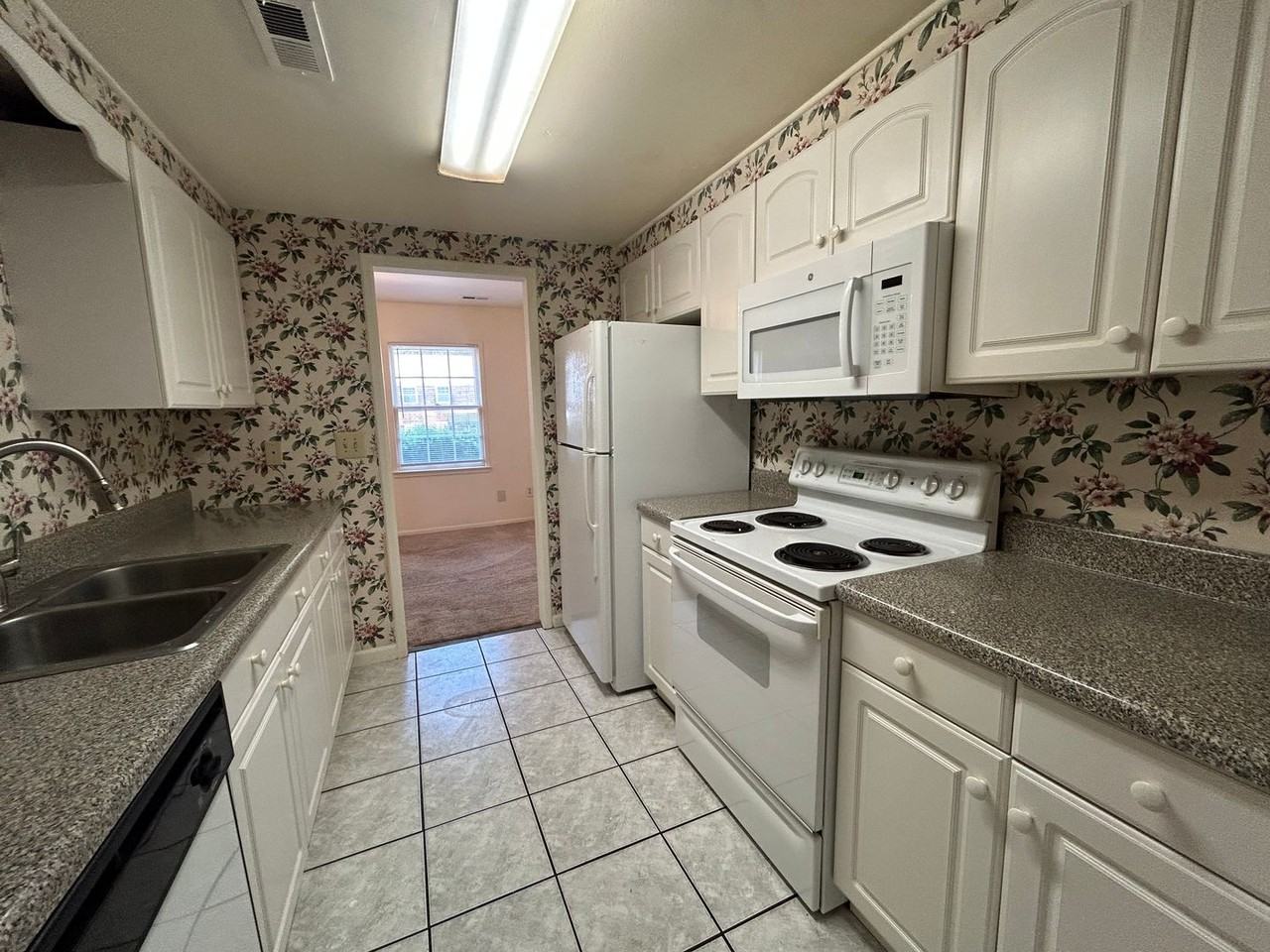2962 Saint Marks Rd Apt C - Photo 2 of 12