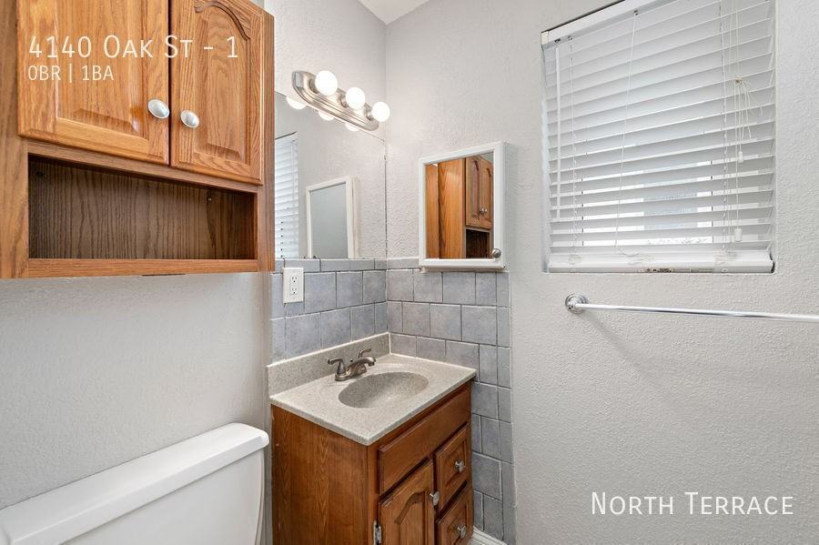 Oak Street - Photo 6 of 14