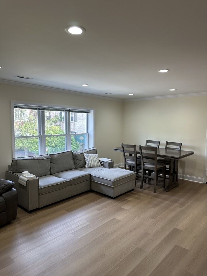 164 E Newton St #3 - Photo 4 of 15