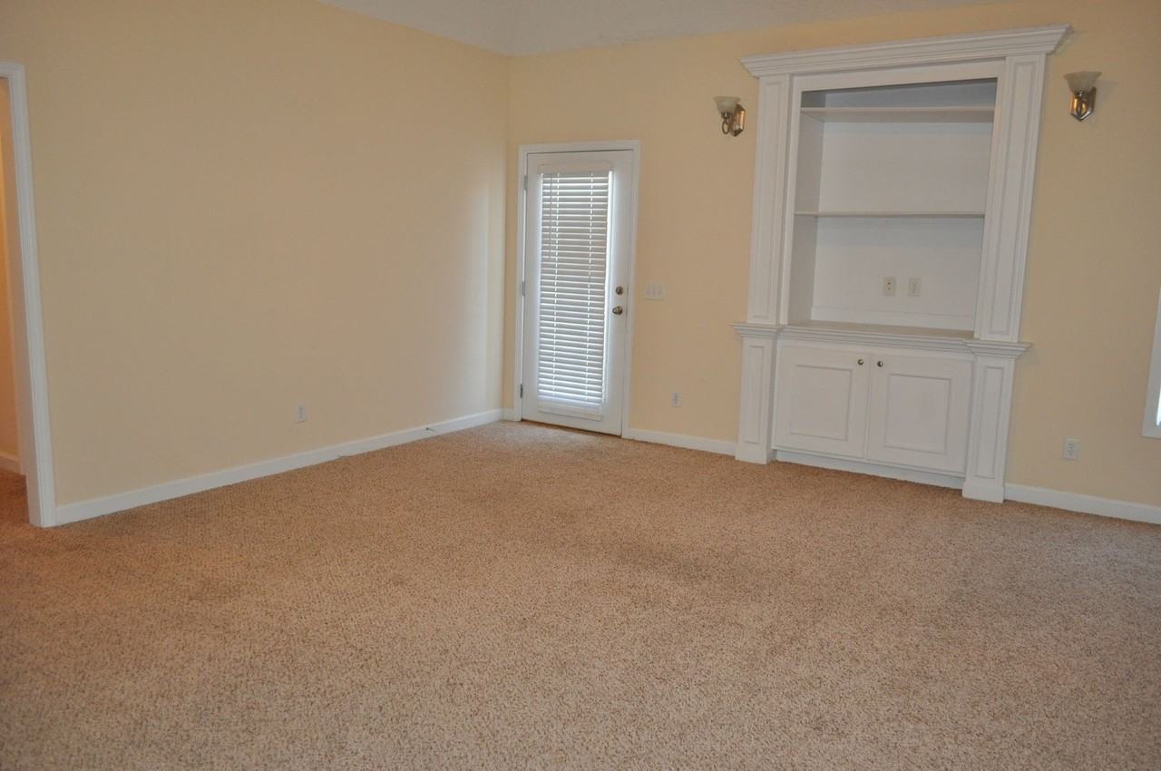 304 Palm Ave - Photo 5 of 5