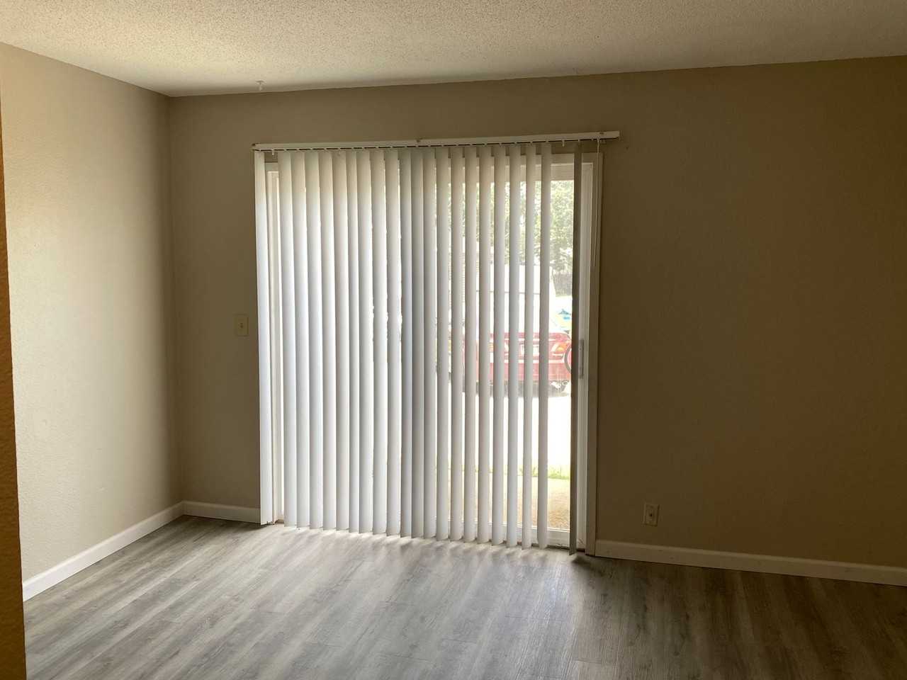 800 Grand Ave - Photo 6 of 17