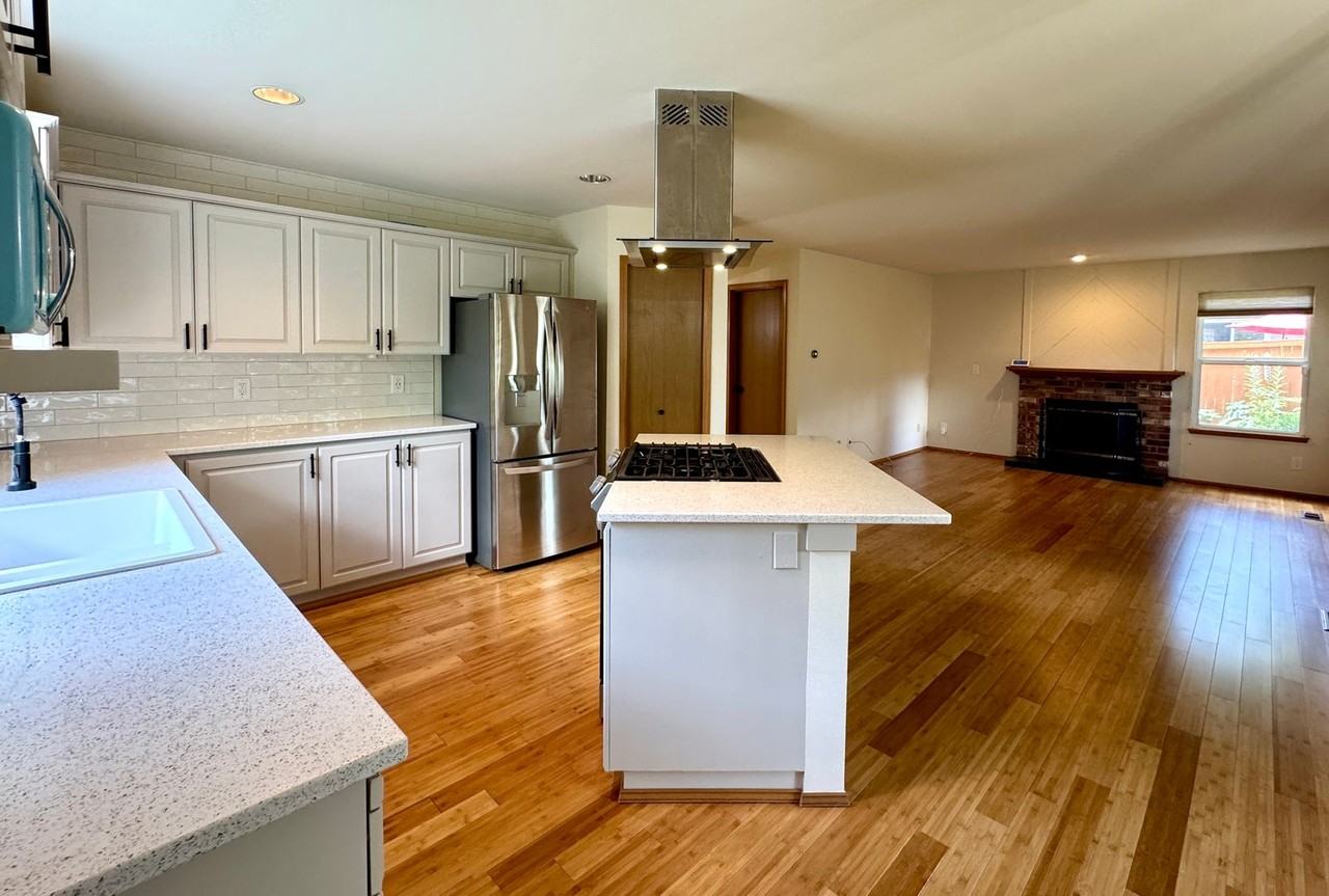 12726 Plateau Cir Nw - Photo 6 of 32