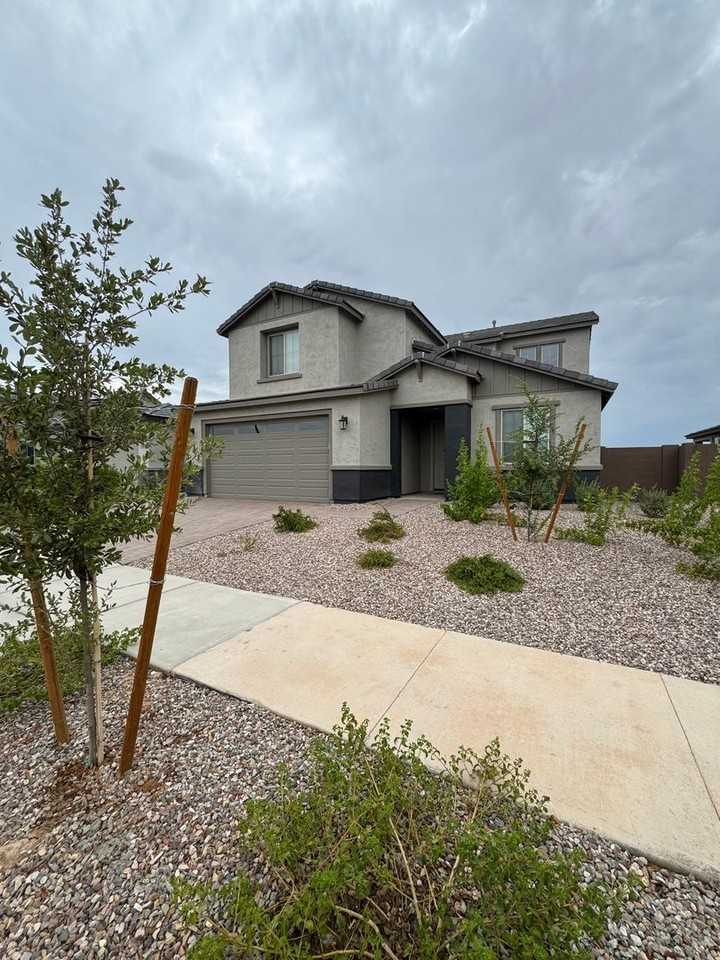 17156 W Smoketree Dr - Photo 2 of 34