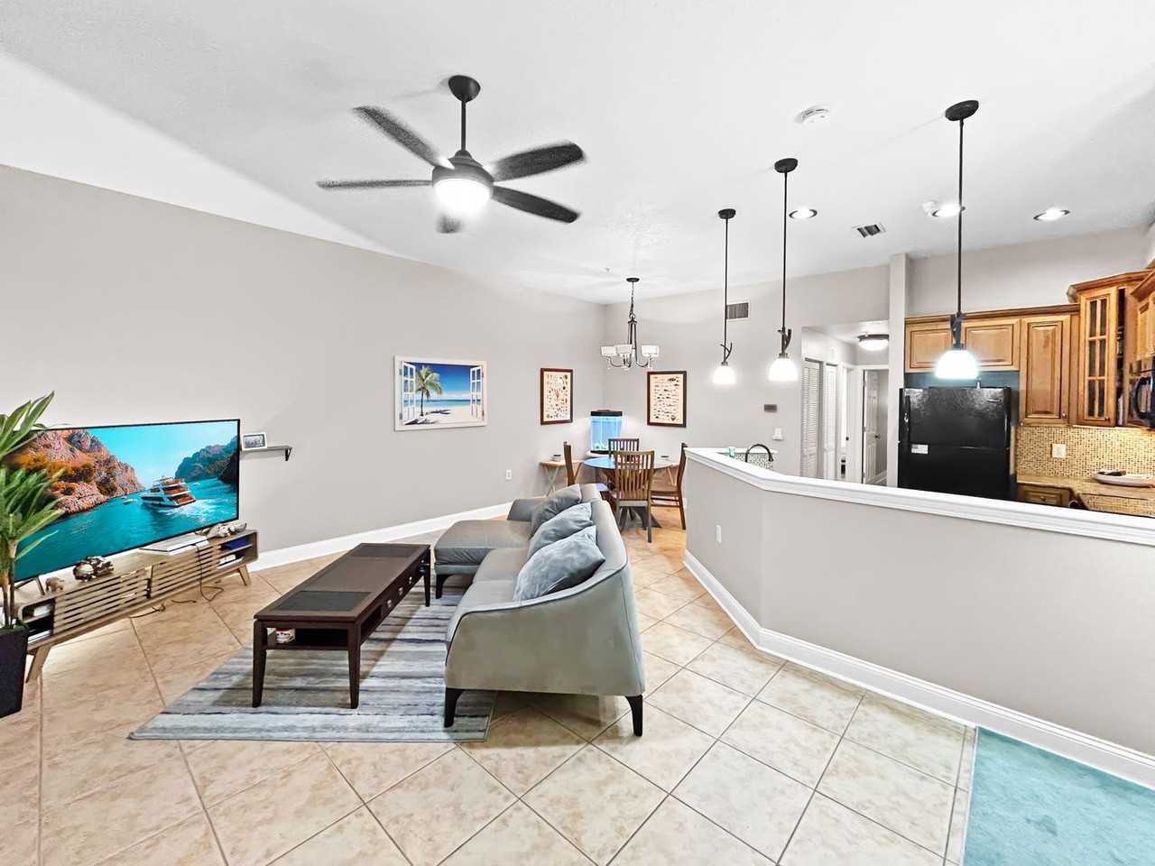 701 Mirror Lake Dr N #120 - Photo 5 of 18