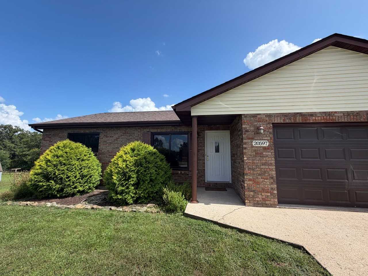 20597 Sedalia Rd - Photo 3 of 36