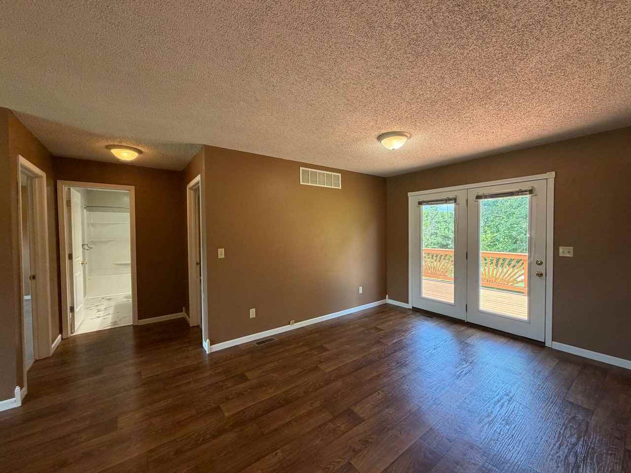 20597 Sedalia Rd - Photo 7 of 36
