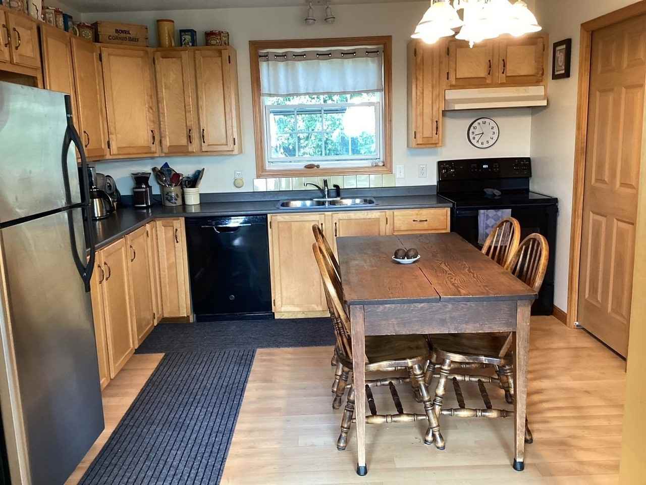 423 S Lubec Rd - Photo 2 of 10