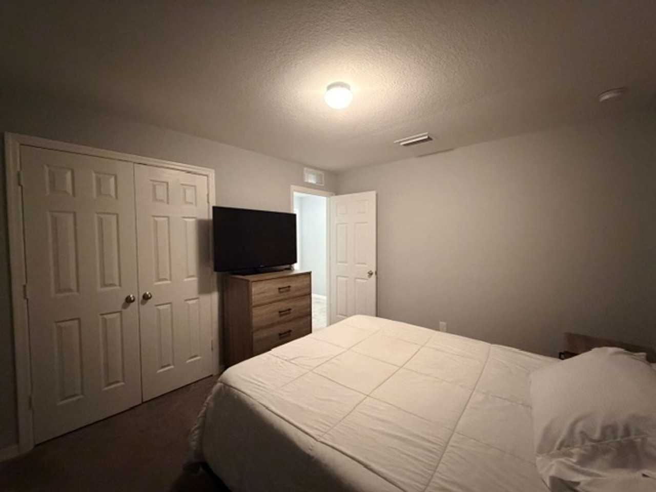 1220 Ne 11th Ter - Photo 6 of 13