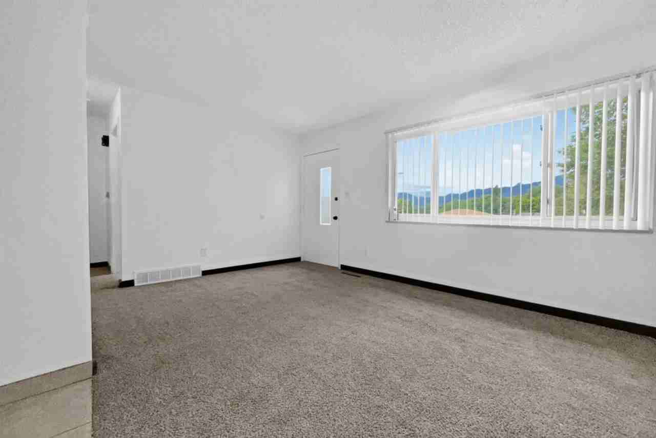 1321 N 25th St - Photo 3 of 21
