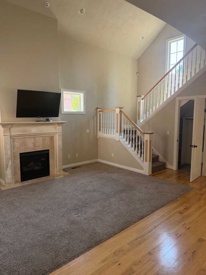 4033 Scottdale St - Photo 2 of 17