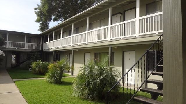1026 S Russell Ave #U - Photo 2 of 6