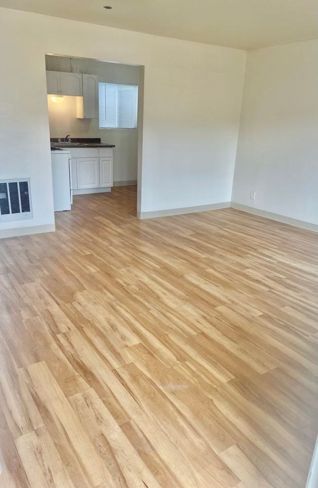 1026 S Russell Ave #U - Photo 3 of 6