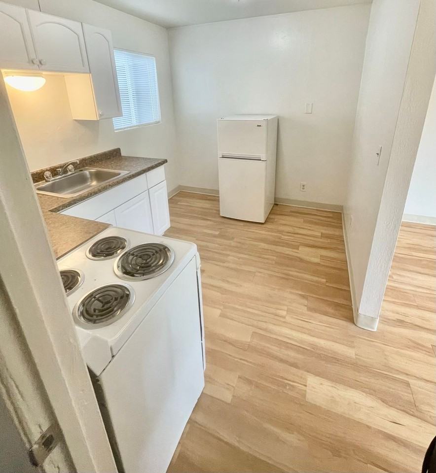 1026 S Russell Ave #U - Photo 6 of 6