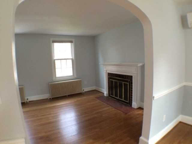 4532 Middleton Ln - Photo 3 of 26