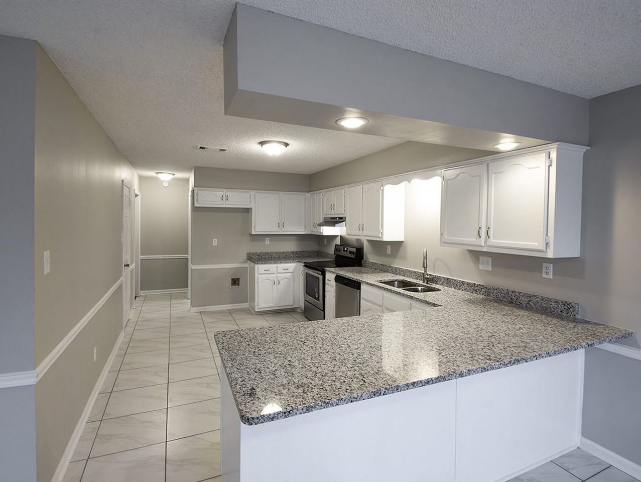 7298 Ashley Oaks Dr - Photo 4 of 18