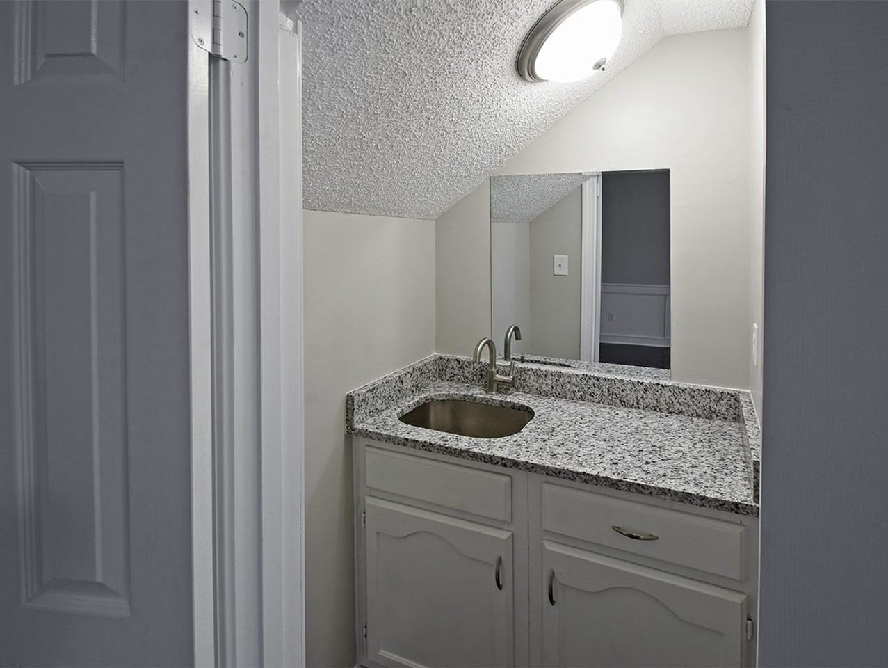 7298 Ashley Oaks Dr - Photo 6 of 18