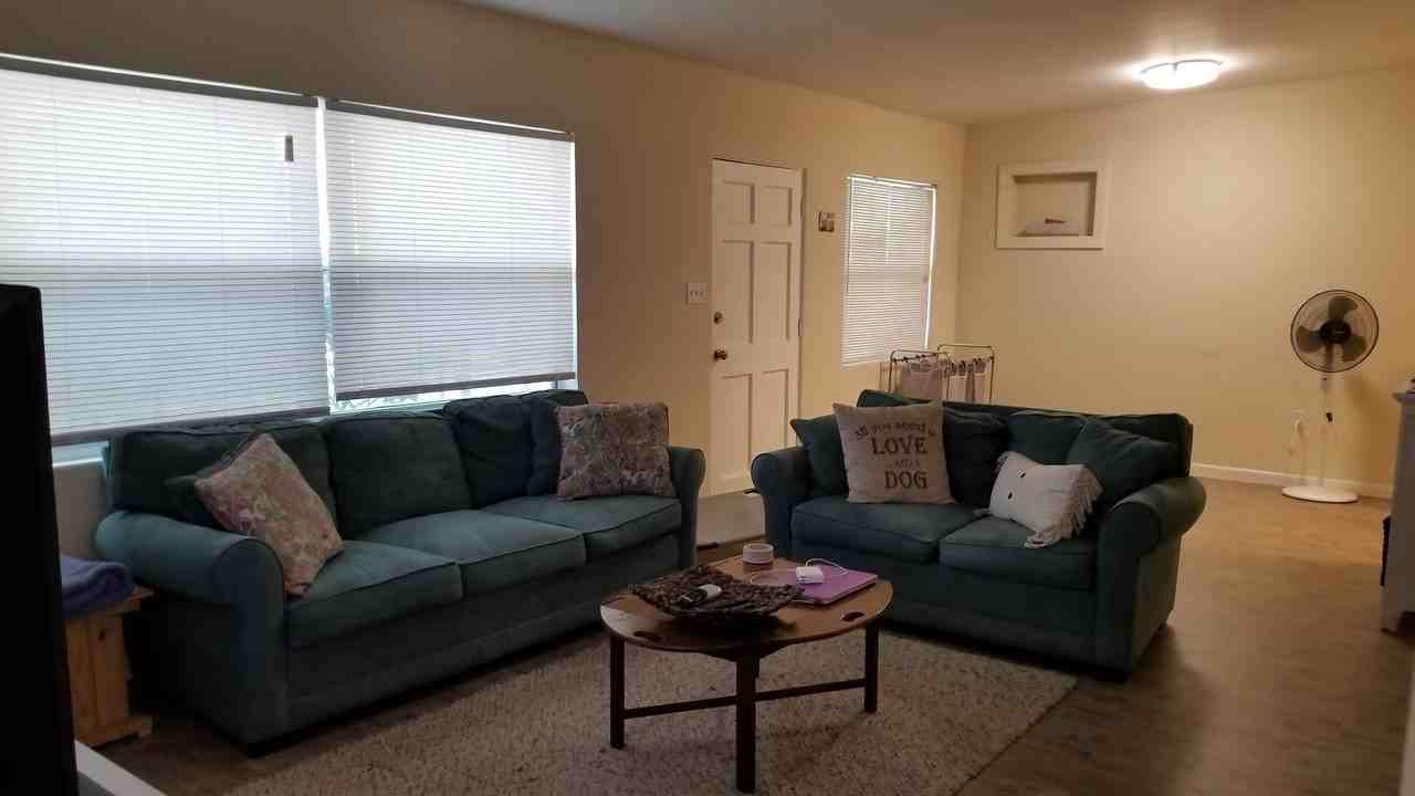 727 Halifax Ave - Photo 4 of 21
