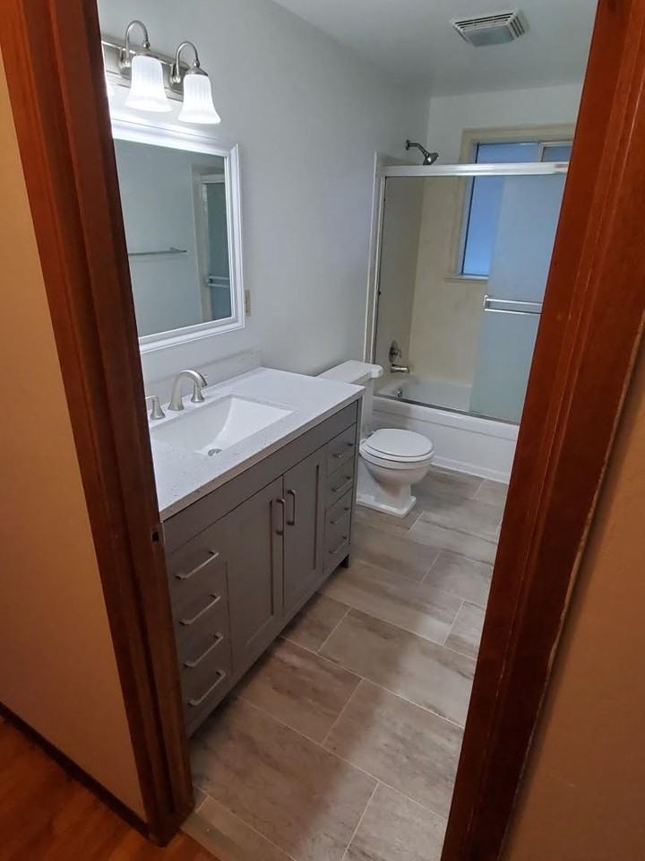 635 S 5th St - Photo 3 of 8