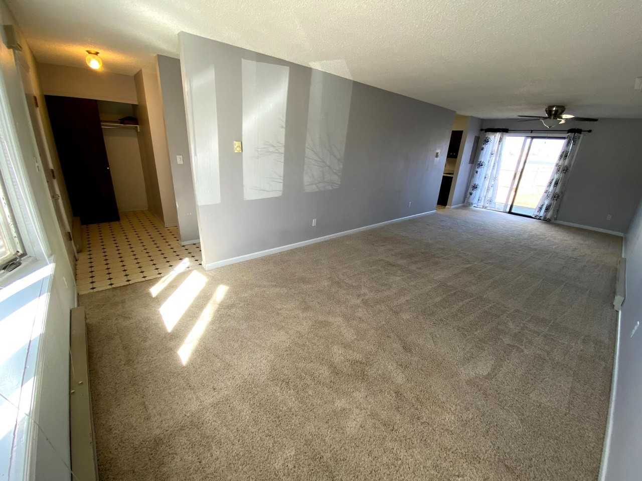 2110 Prairie Rd - Photo 4 of 50