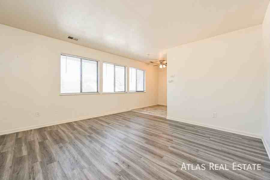 632 South Street - Photo 5 of 19