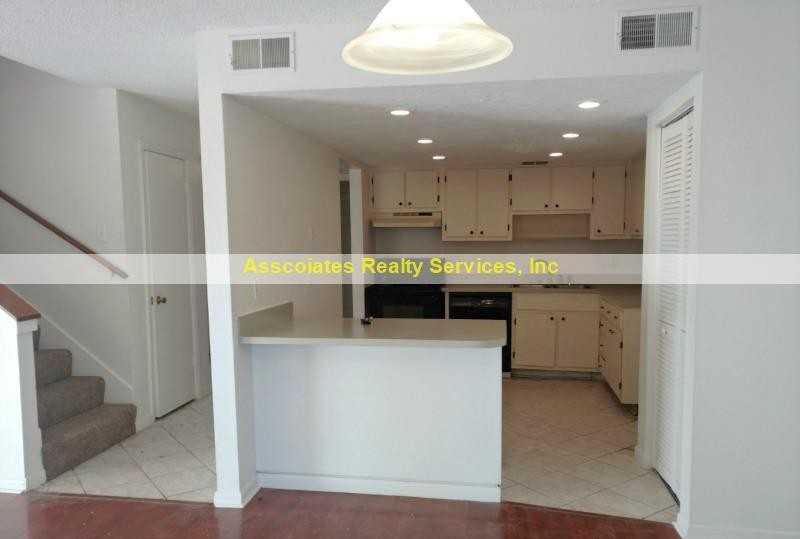 3020 Nw 28th Cir - Photo 4 of 11