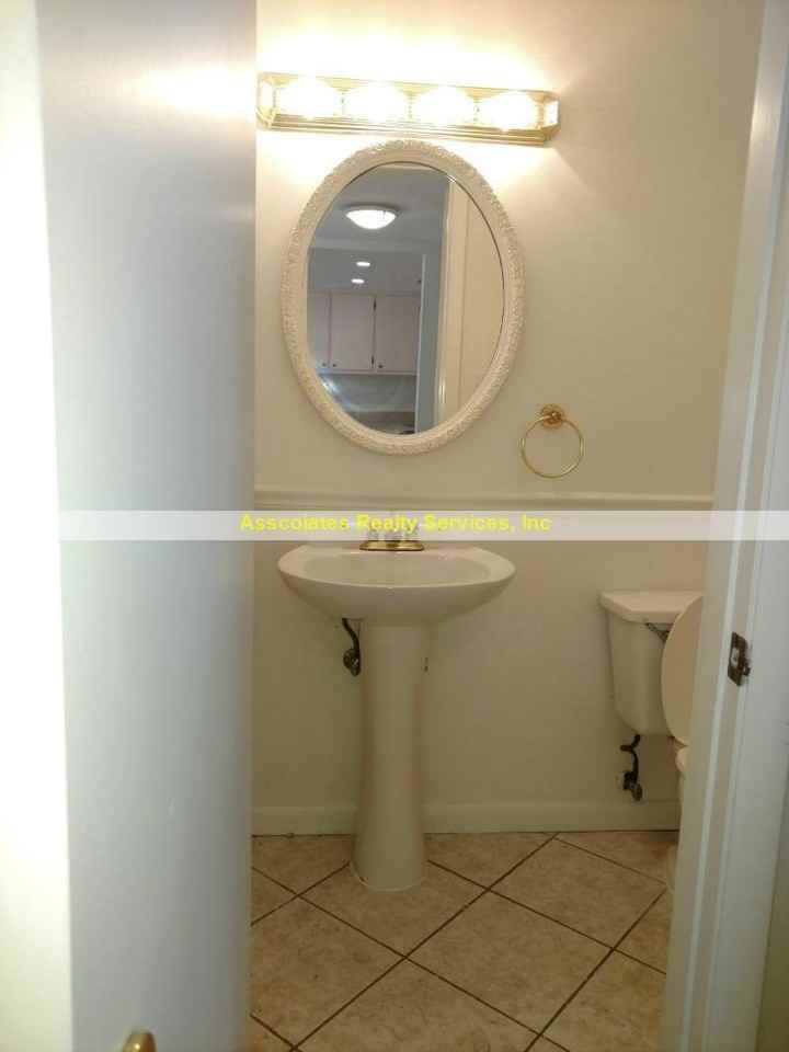 3020 Nw 28th Cir - Photo 6 of 11