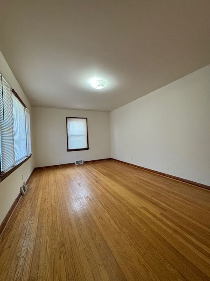 906 N Audubon Ave - Photo 2 of 8