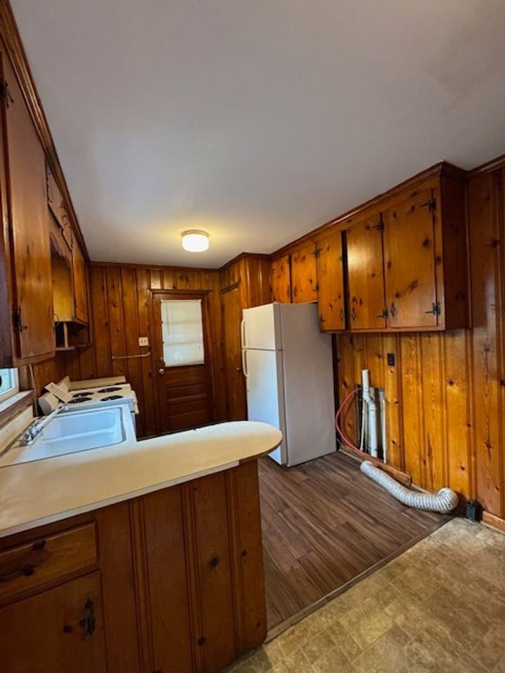 906 N Audubon Ave - Photo 4 of 8