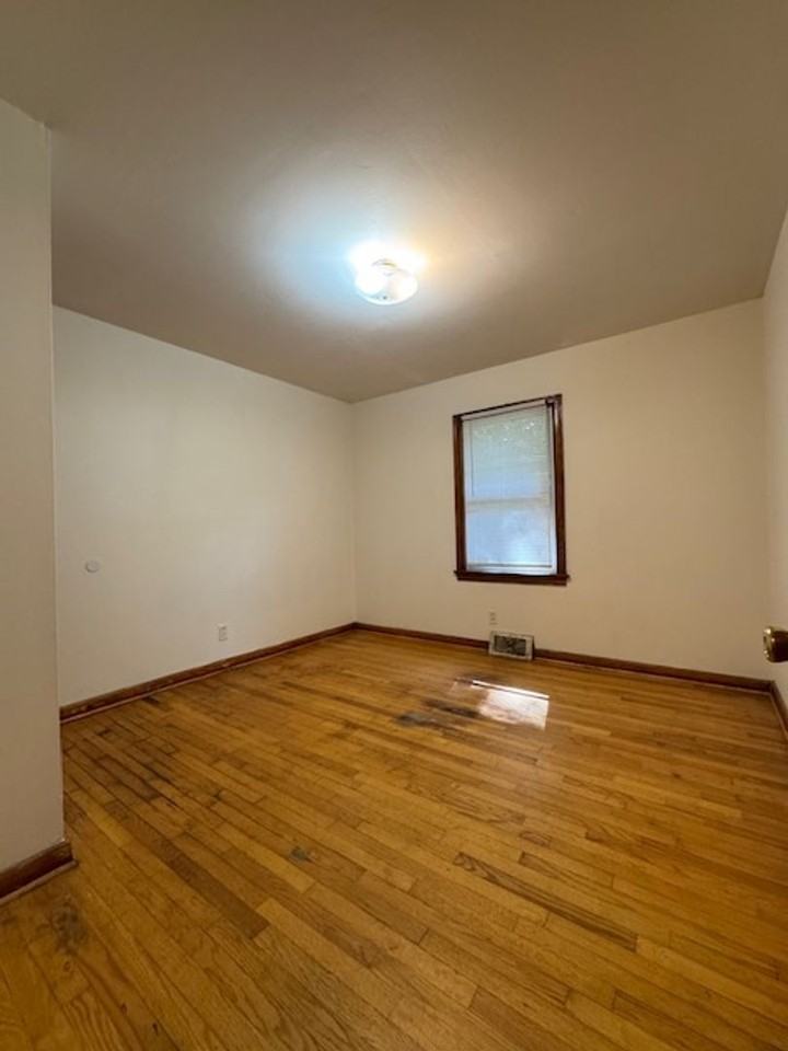 906 N Audubon Ave - Photo 5 of 8