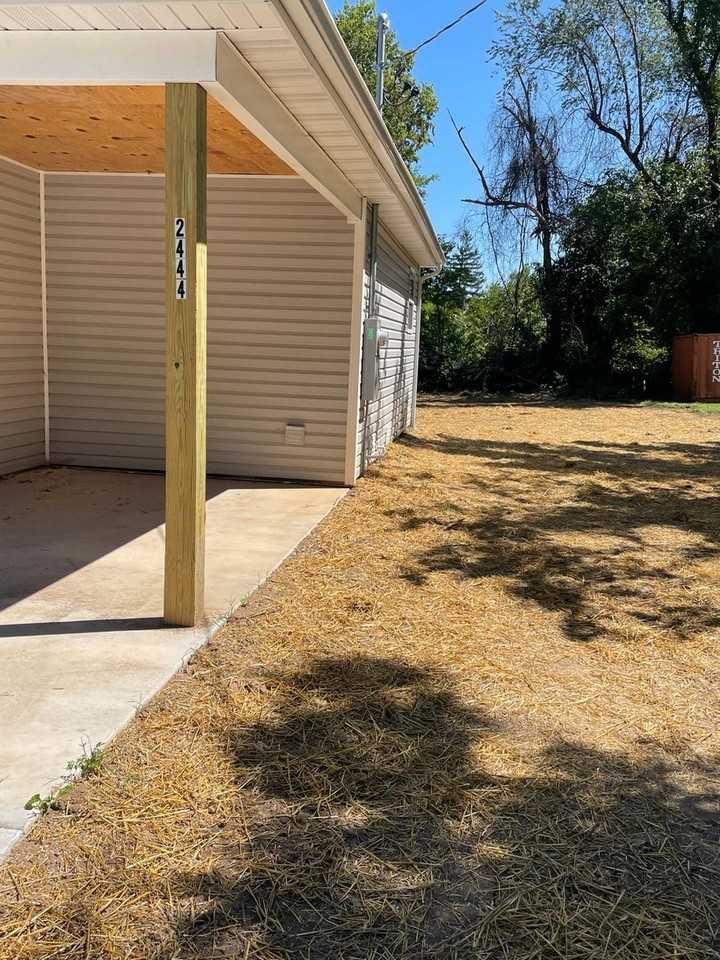 2444 N Benton Ave - Photo 5 of 37