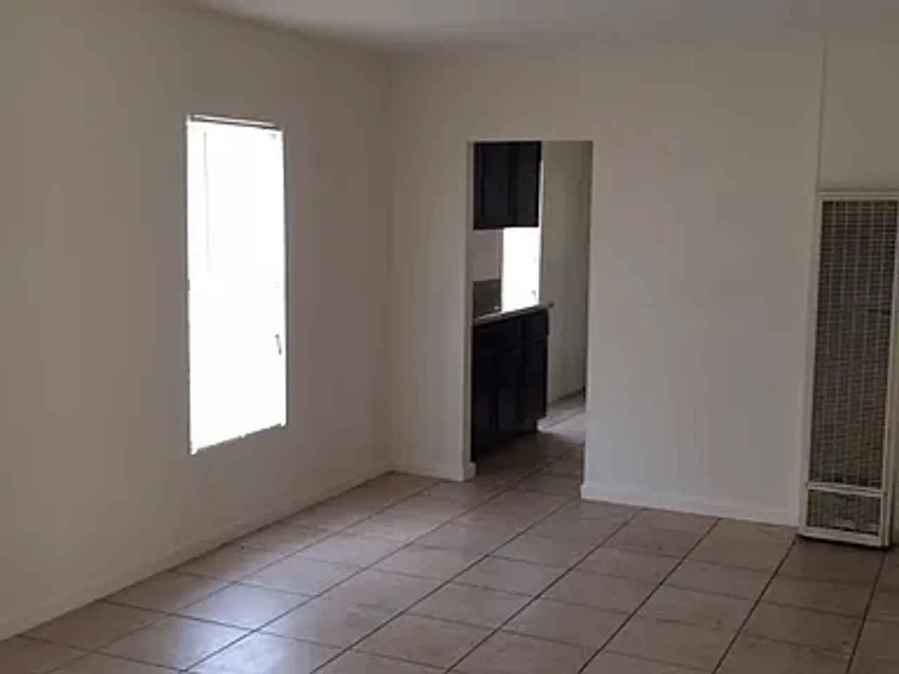 1413 Beale Ave - Photo 2 of 5