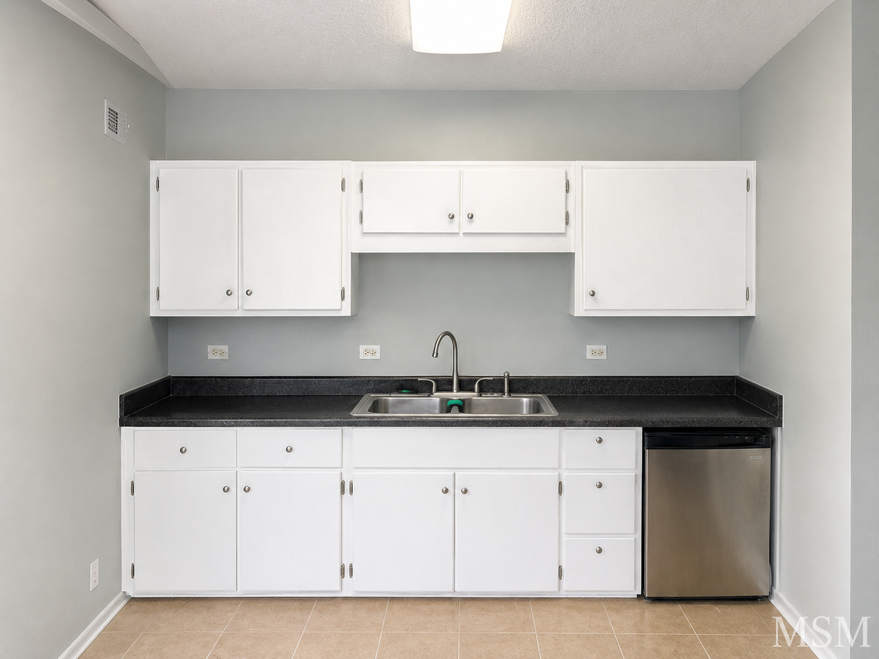 19 Parish Way - Photo 2 of 11