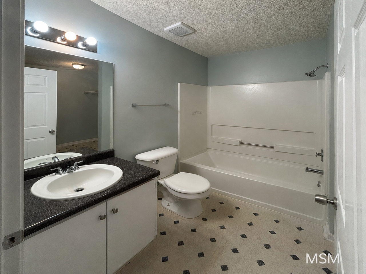 19 Parish Way - Photo 6 of 11