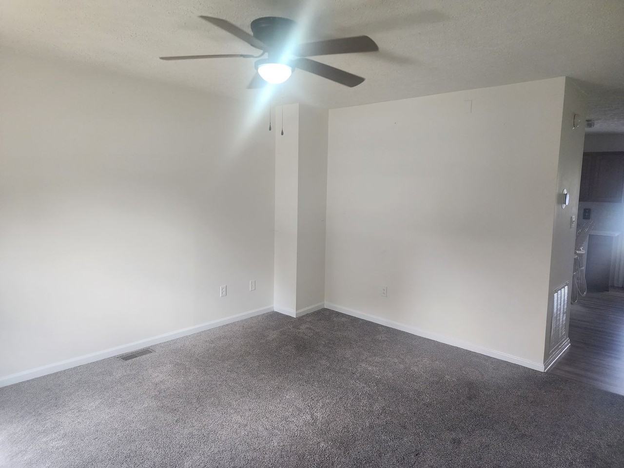 1810 N Main St - Photo 5 of 14