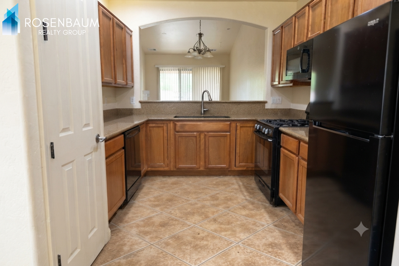 1263 Crown Ridge Dr - Photo 5 of 8