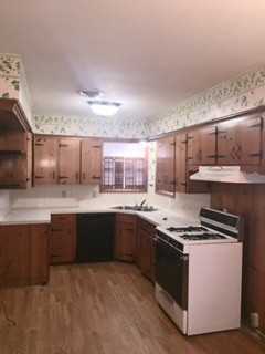 2224 N 57th Ln - Photo 2 of 5