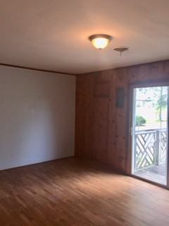 2224 N 57th Ln - Photo 4 of 5