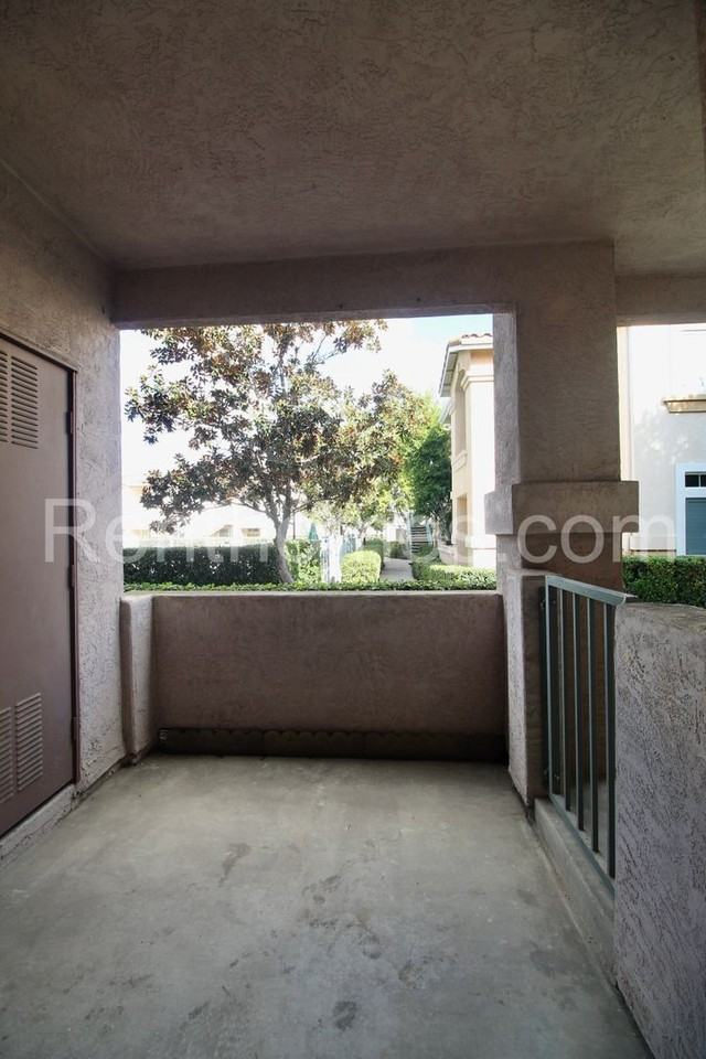 10722 Sabre Hill Dr - Photo 3 of 21