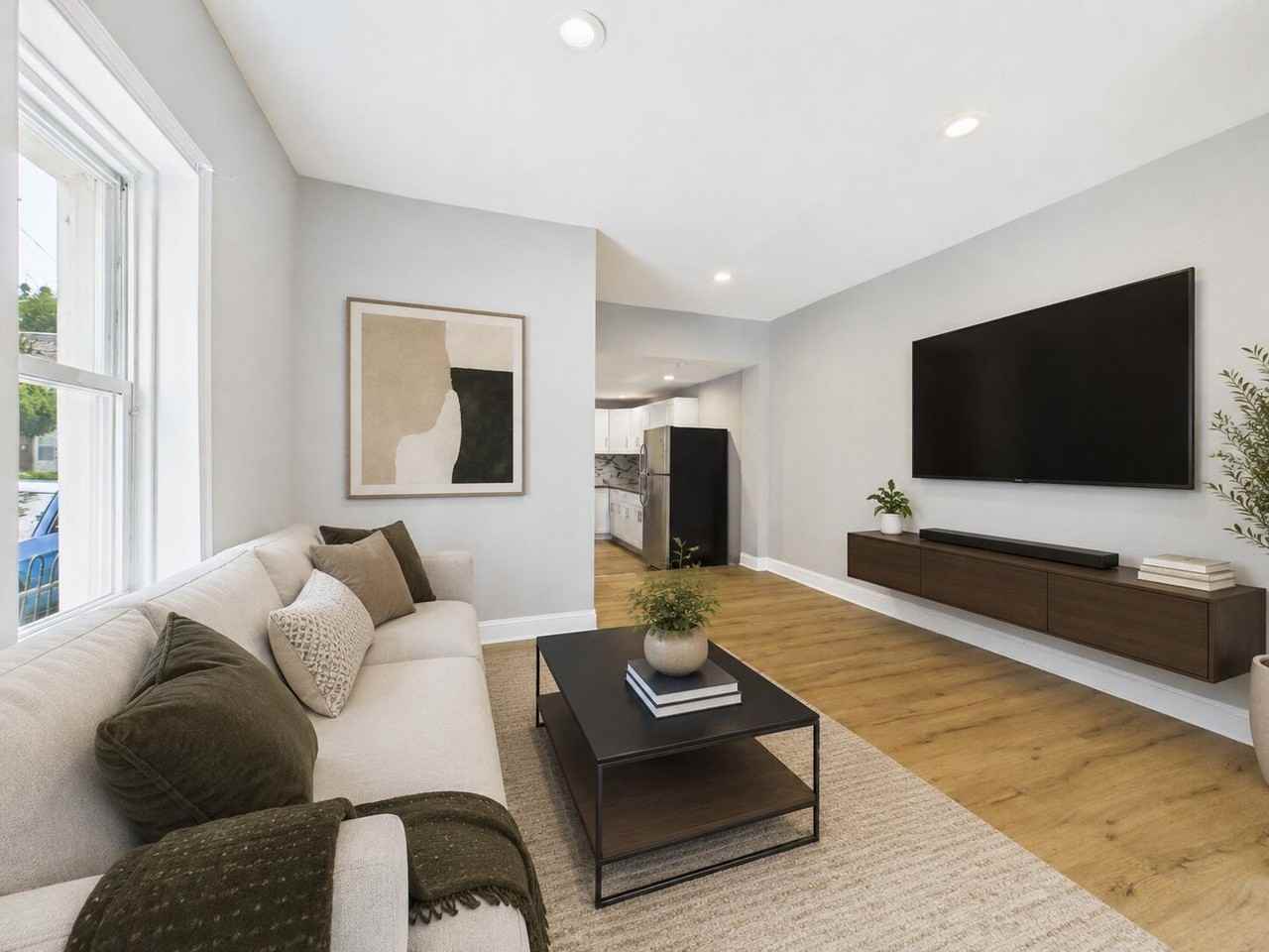 80 E Bringhurst St - Photo 2 of 17