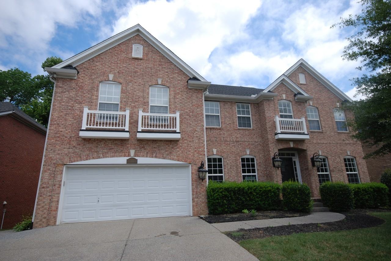 314 Forest Bend Dr - Photo 2 of 47