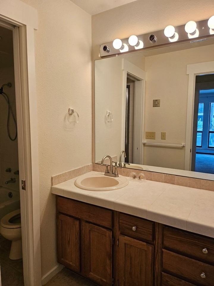 176 E La Bonte St - Photo 5 of 9