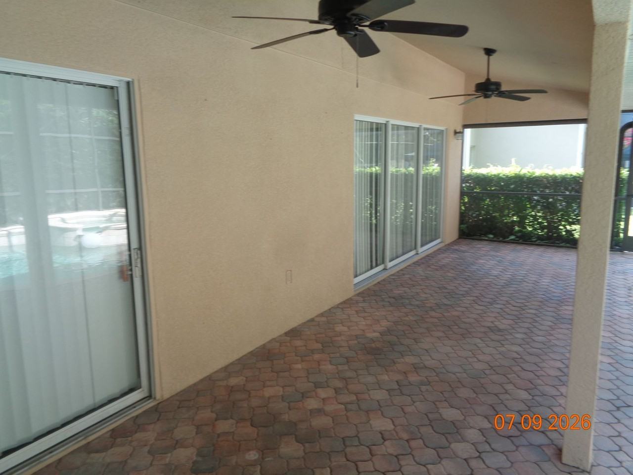 1409 Bent Oaks Blvd - Photo 5 of 42