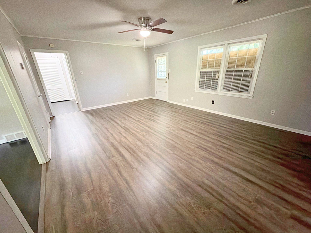 1922 Coventry Dr - Photo 2 of 21