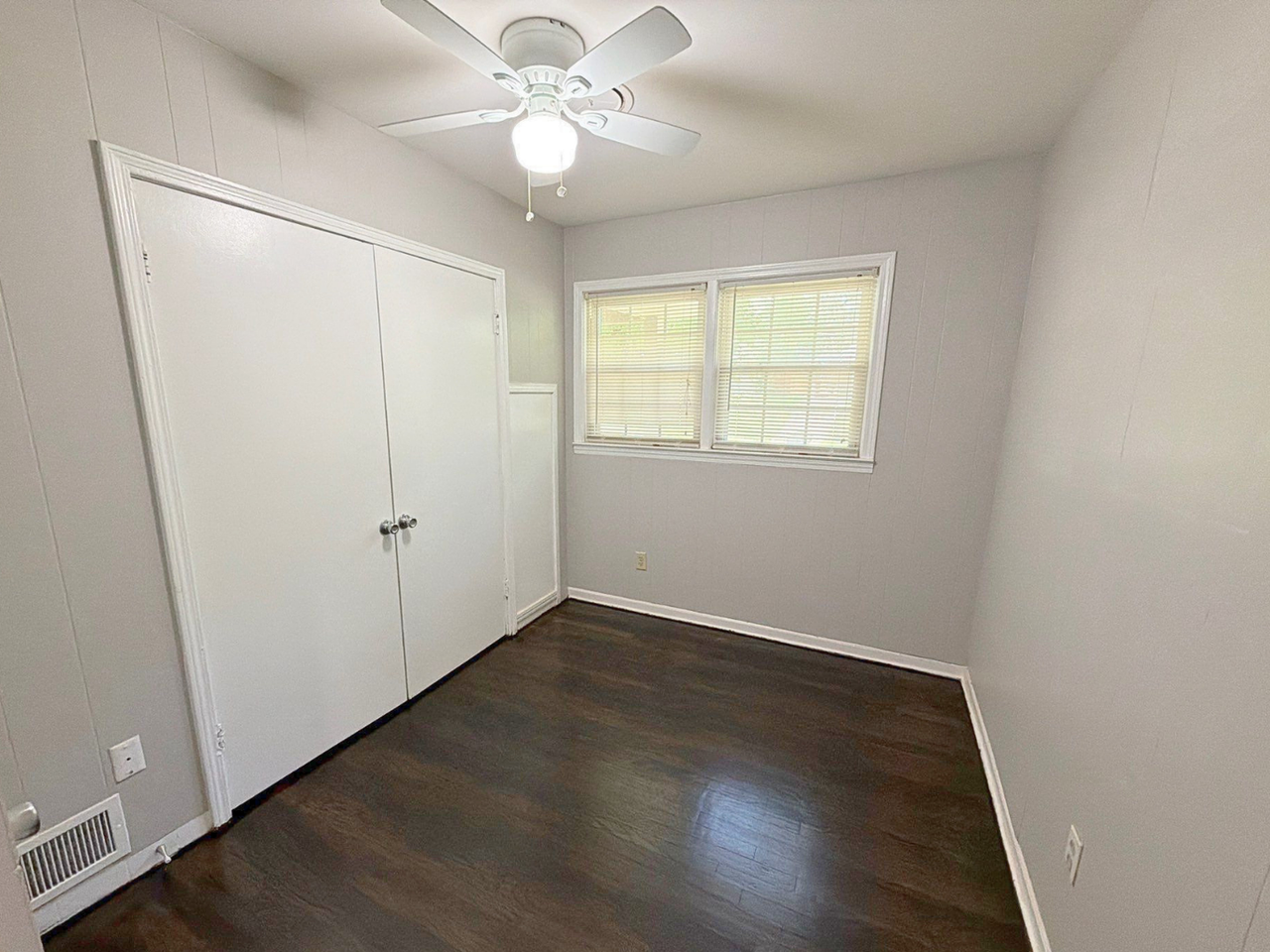 1922 Coventry Dr - Photo 5 of 21