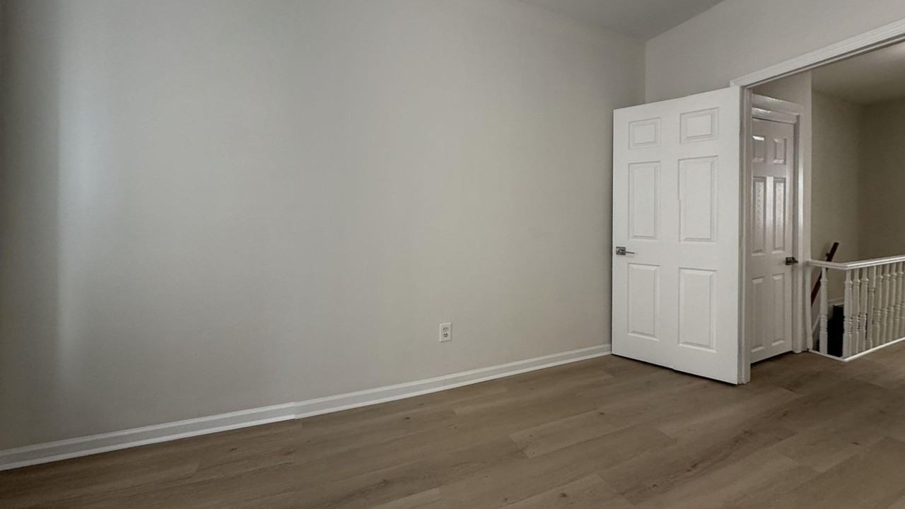 2457 N Patton St - Photo 5 of 14