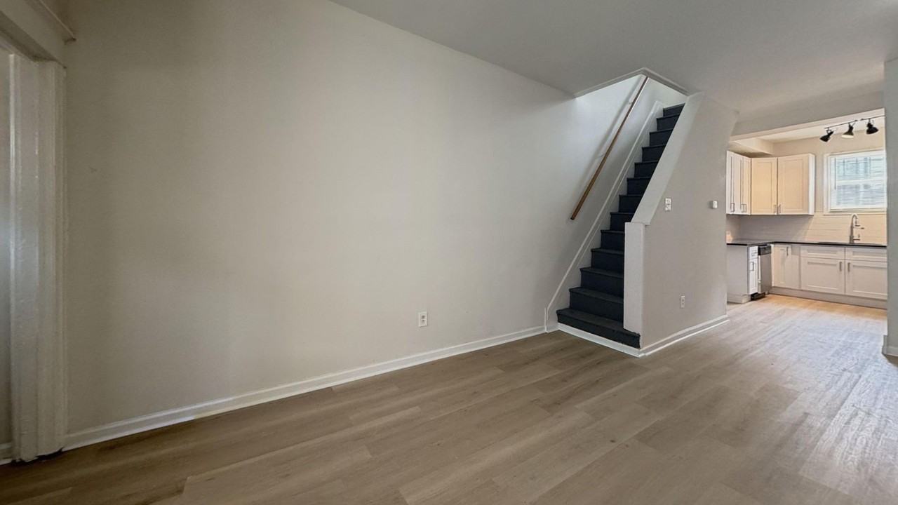 2457 N Patton St - Photo 7 of 14